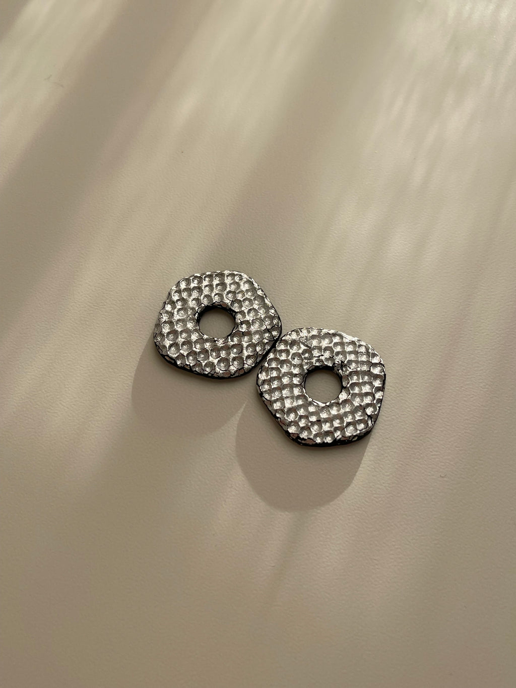 Charm Zira metalizado