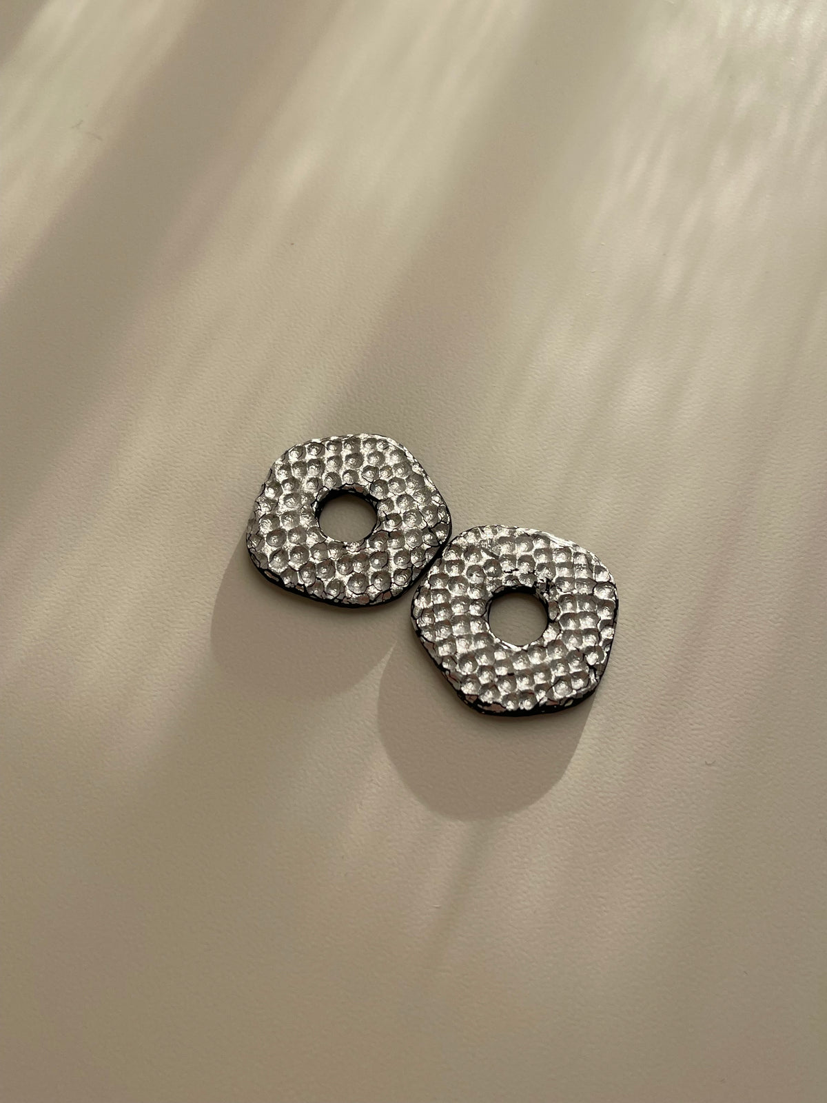 Charm Zira metalizado
